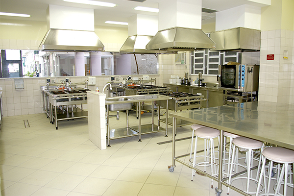 Limpieza de cocinas industriales Limpieza de cocinas industriales Tarragona